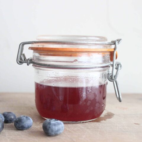 How should I consume Nature’s Leaf CBD Gummies for the best results?